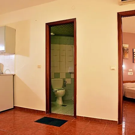 Iolkos Hotel 2*