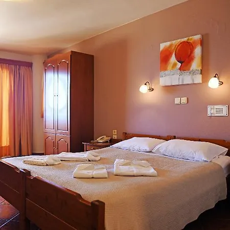 Iolkos Hotel 2*